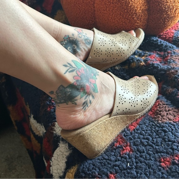 Clarks Leather Tan Artisan Wedges Espadrilles- 🎁GIFT WITH EVERY PURCHASE - Picture 7 of 9